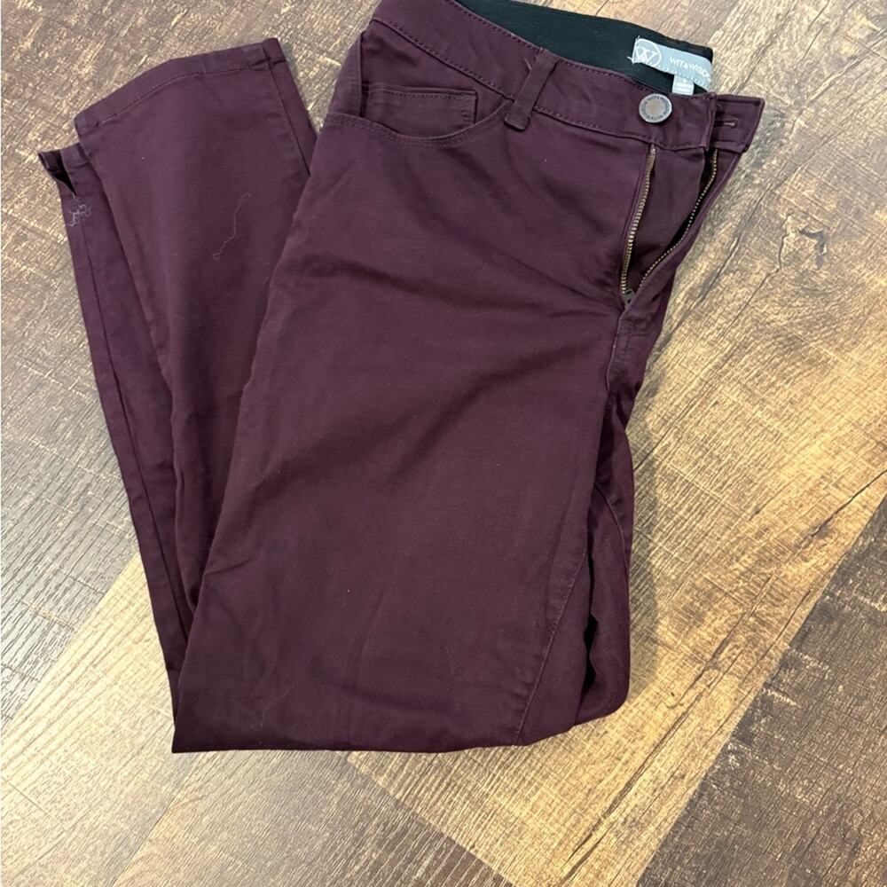 Wit & Wisdom Skinny Jeans in Burgundy